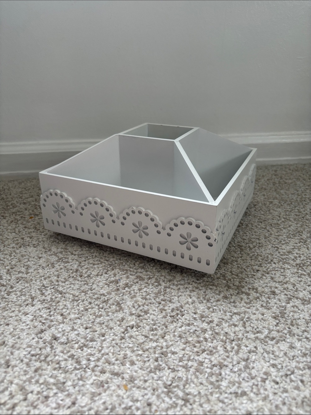 White Decorative Lazy Susan with Floral Cutout